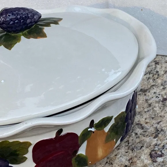 Sonoma Villa Stoneware 3.5 Quart Oval Roaster Casserole Covered